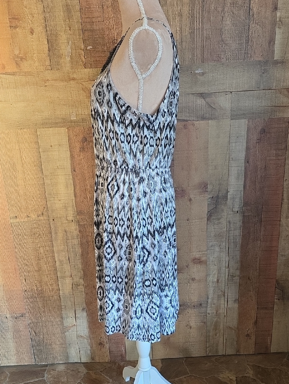 EUC Lane Bryant Black and White Geometric Mini Dress - Picture 6 of 8